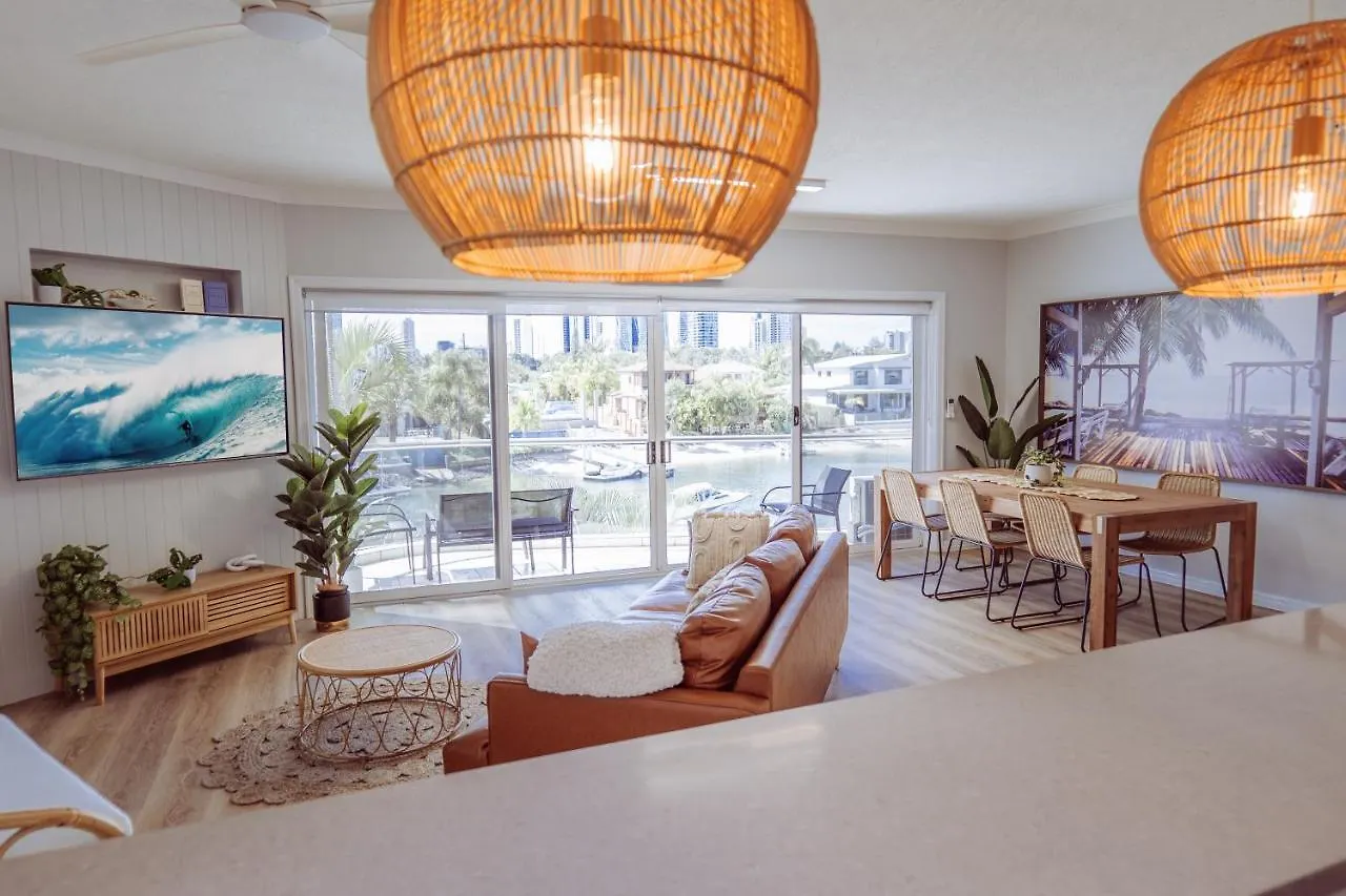 Luxury Canal Paradise, 3 Bed Apartment In Broadbeach Waters Gold Coast 0*,  Australië